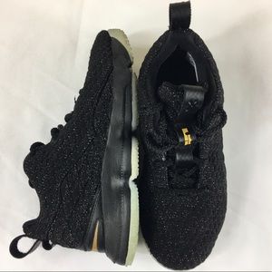 Nike Lebron 15
